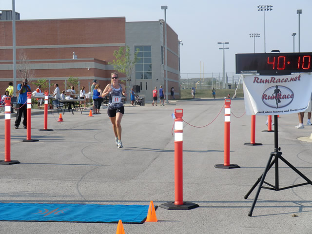 Saturday June 30, 2012 - Runners making the finish of The Great 8K!