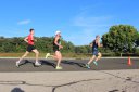 Leaders on Indian Mound Parkway before mile 1
