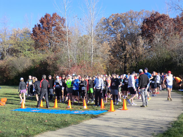 Early Morning - Saturday October 20, 2012 : Start of the DPR Trail Half-Marathon