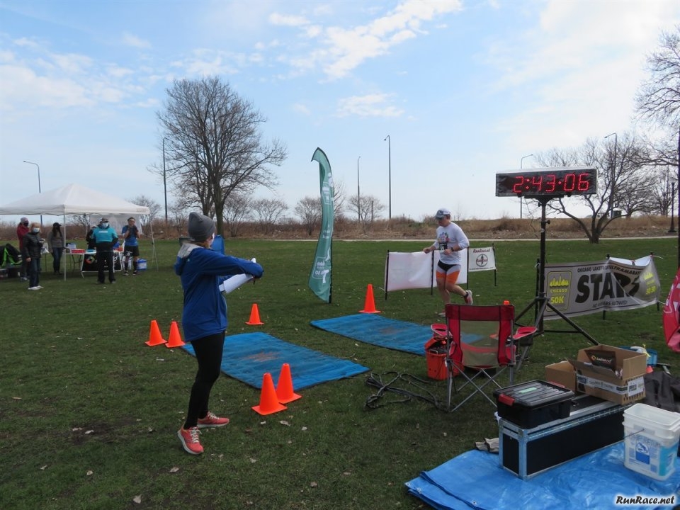 Chicago Lakefront Ultras 50K - by Bill Thom