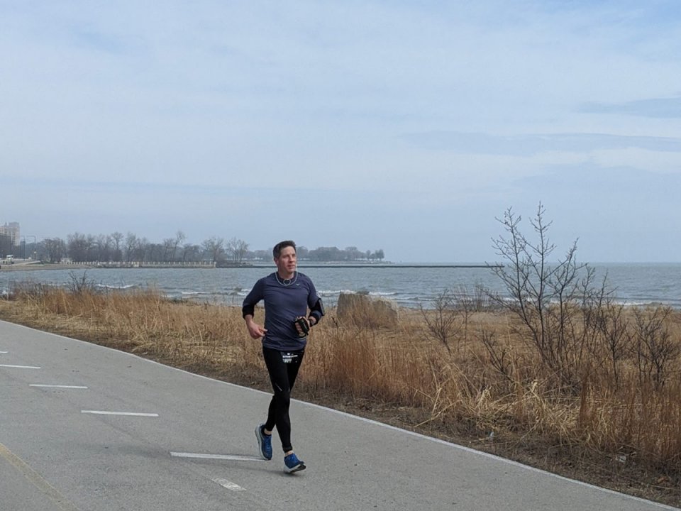Chicago Lakefront Ultras 50K - photo: Rosalie Shyu