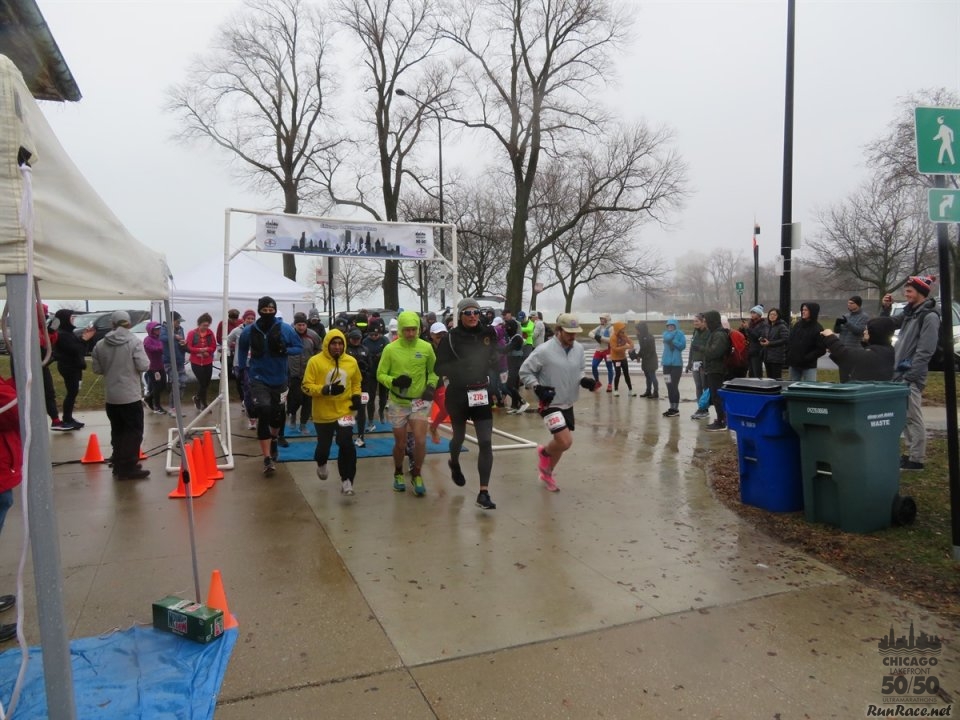 Chicago Lakefront Ultras 50K, 20.7-Mile Buildup Run, Half Marathon :: Start/Finish Area
