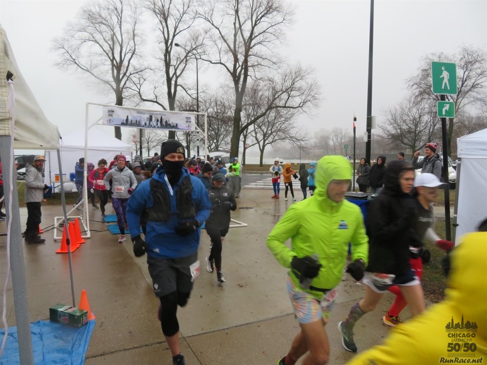 Chicago Lakefront Ultras 50K, 20.7-Mile Buildup Run, Half Marathon :: Start/Finish Area