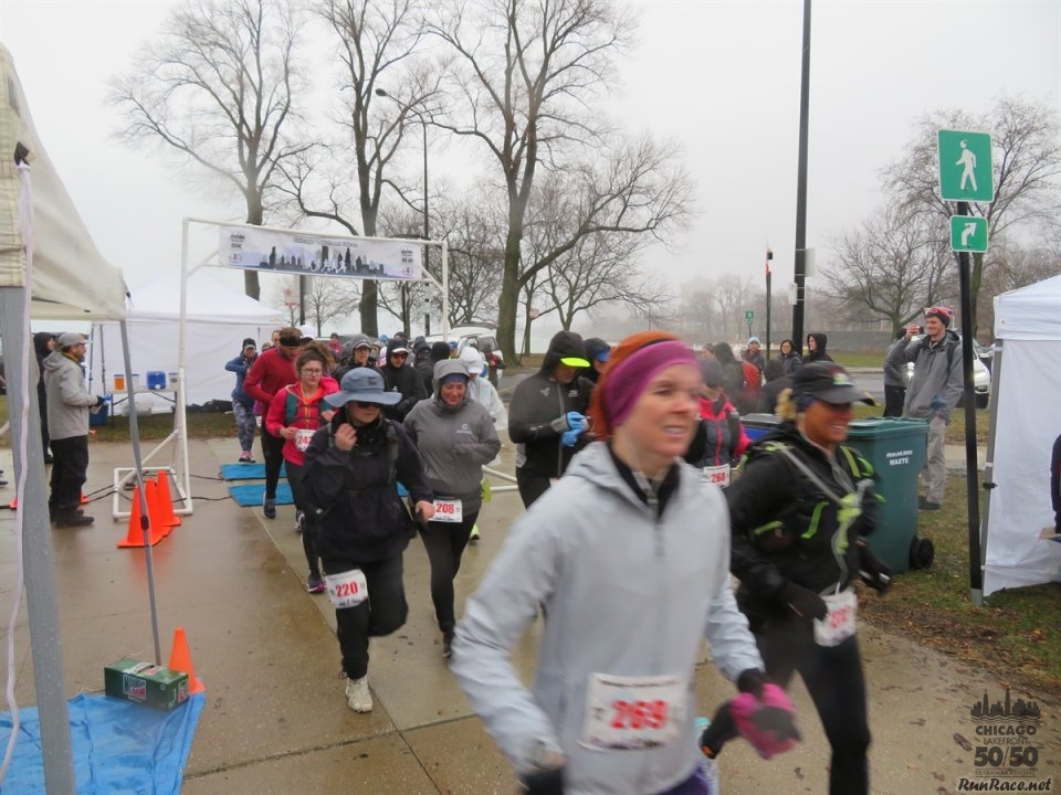 Chicago Lakefront Ultras 50K, 20.7-Mile Buildup Run, Half Marathon :: Start/Finish Area