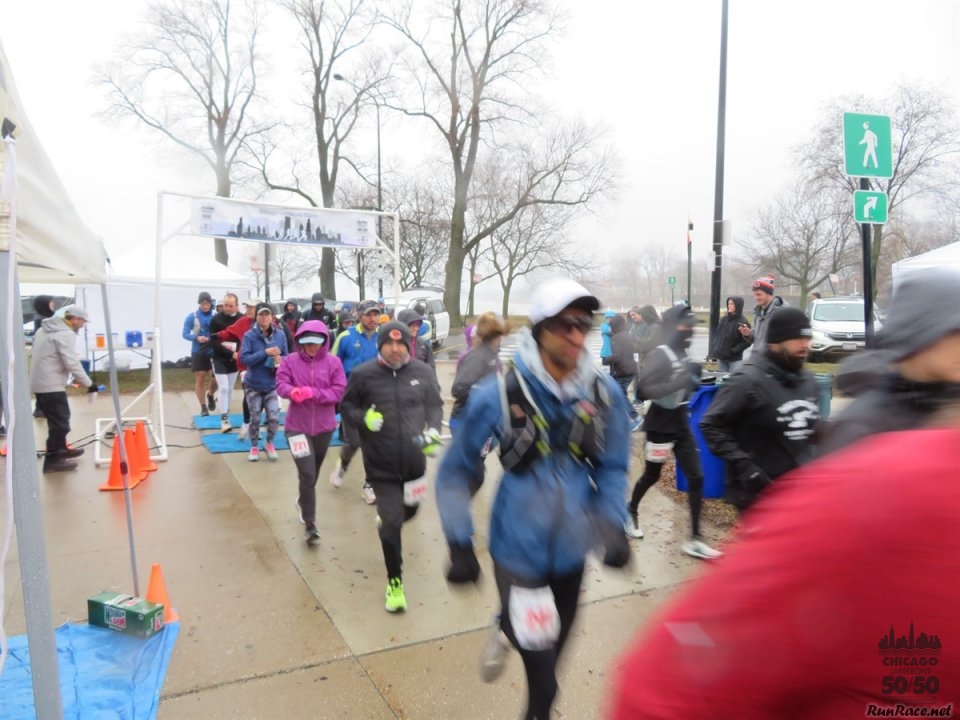 Chicago Lakefront Ultras 50K, 20.7-Mile Buildup Run, Half Marathon :: Start/Finish Area