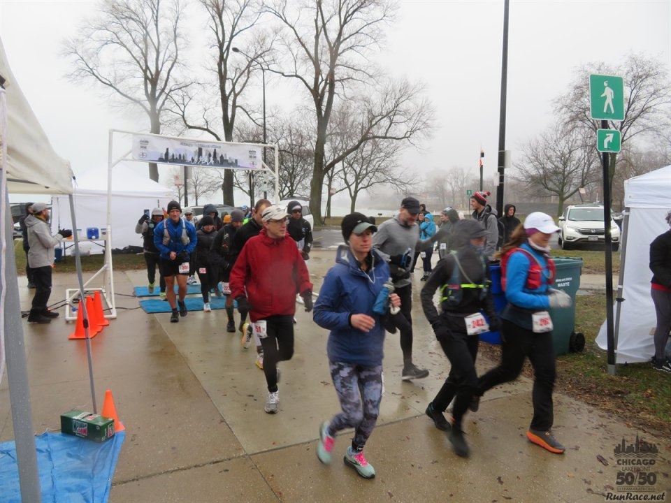Chicago Lakefront Ultras 50K, 20.7-Mile Buildup Run, Half Marathon :: Start/Finish Area