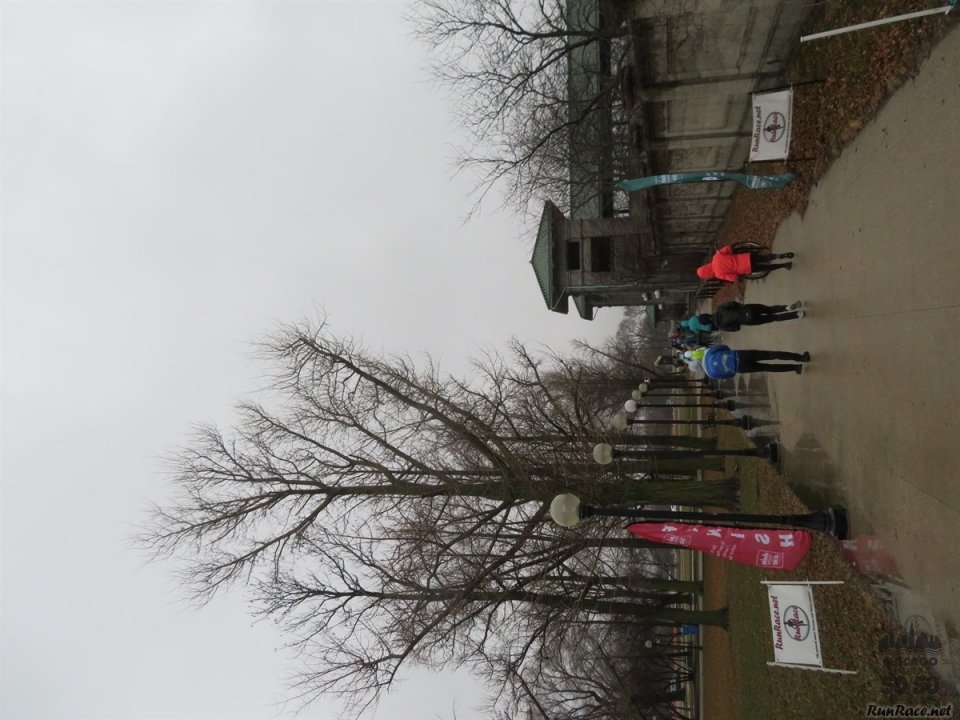 Chicago Lakefront Ultras 50K, 20.7-Mile Buildup Run, Half Marathon :: Start/Finish Area