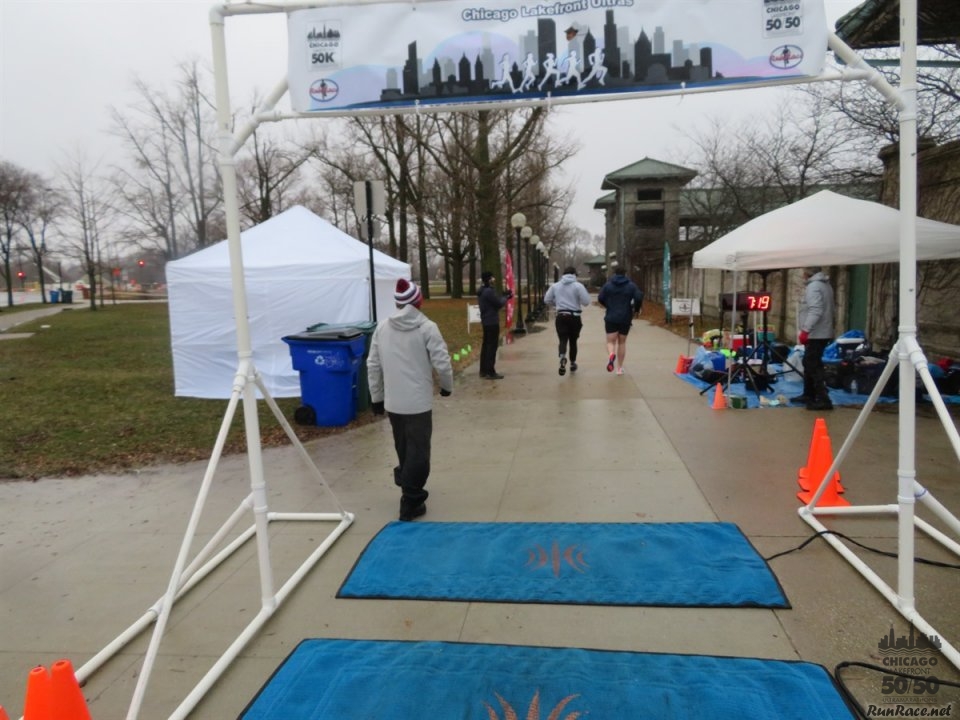 Chicago Lakefront Ultras 50K, 20.7-Mile Buildup Run, Half Marathon :: Start/Finish Area
