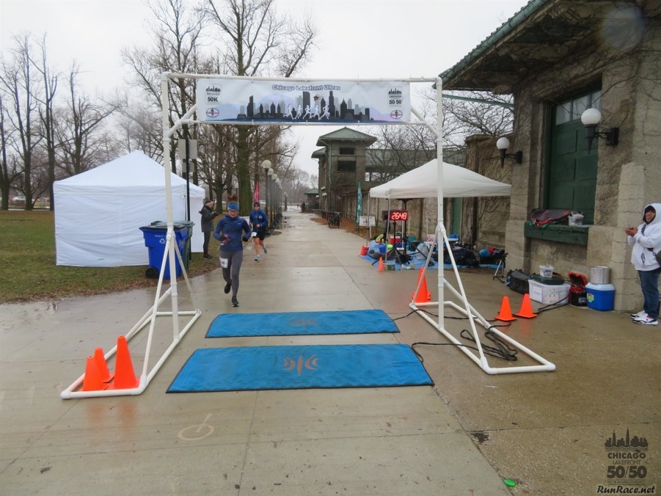 Chicago Lakefront Ultras 50K, 20.7-Mile Buildup Run, Half Marathon :: Start/Finish Area