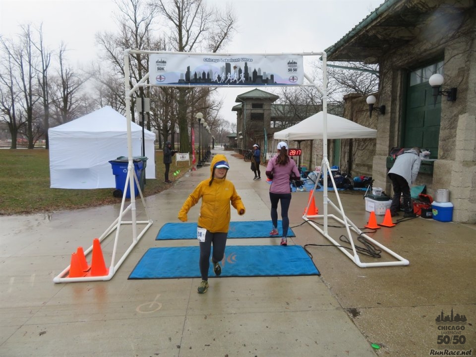 Chicago Lakefront Ultras 50K, 20.7-Mile Buildup Run, Half Marathon :: Start/Finish Area