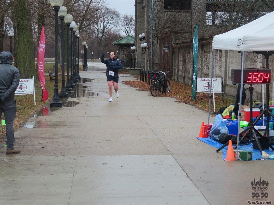 Chicago Lakefront Ultras 50K, 20.7-Mile Buildup Run, Half Marathon :: Start/Finish Area