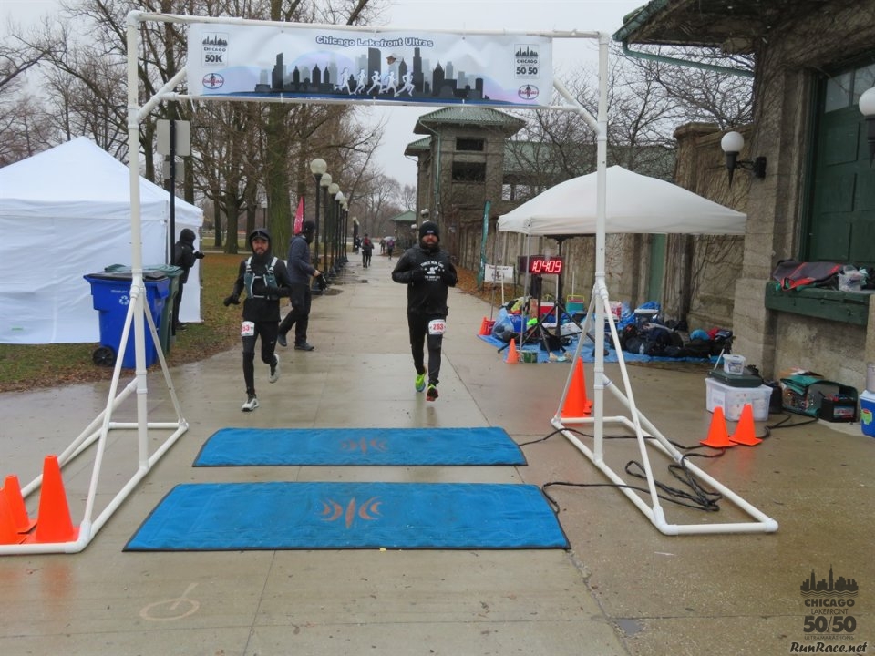 Chicago Lakefront Ultras 50K, 20.7-Mile Buildup Run, Half Marathon :: Start/Finish Area