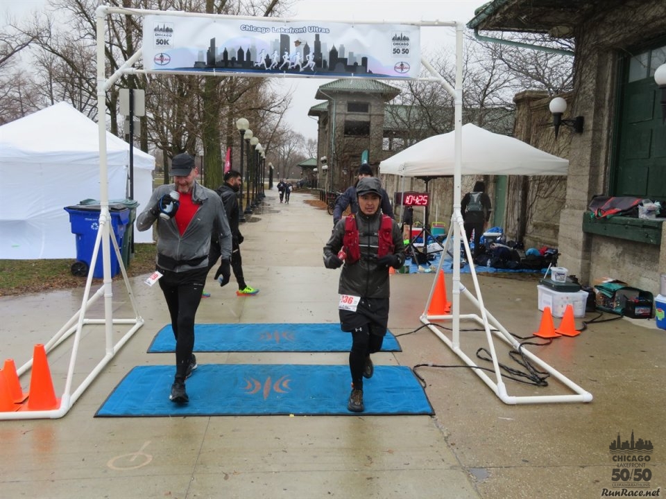 Chicago Lakefront Ultras 50K, 20.7-Mile Buildup Run, Half Marathon :: Start/Finish Area
