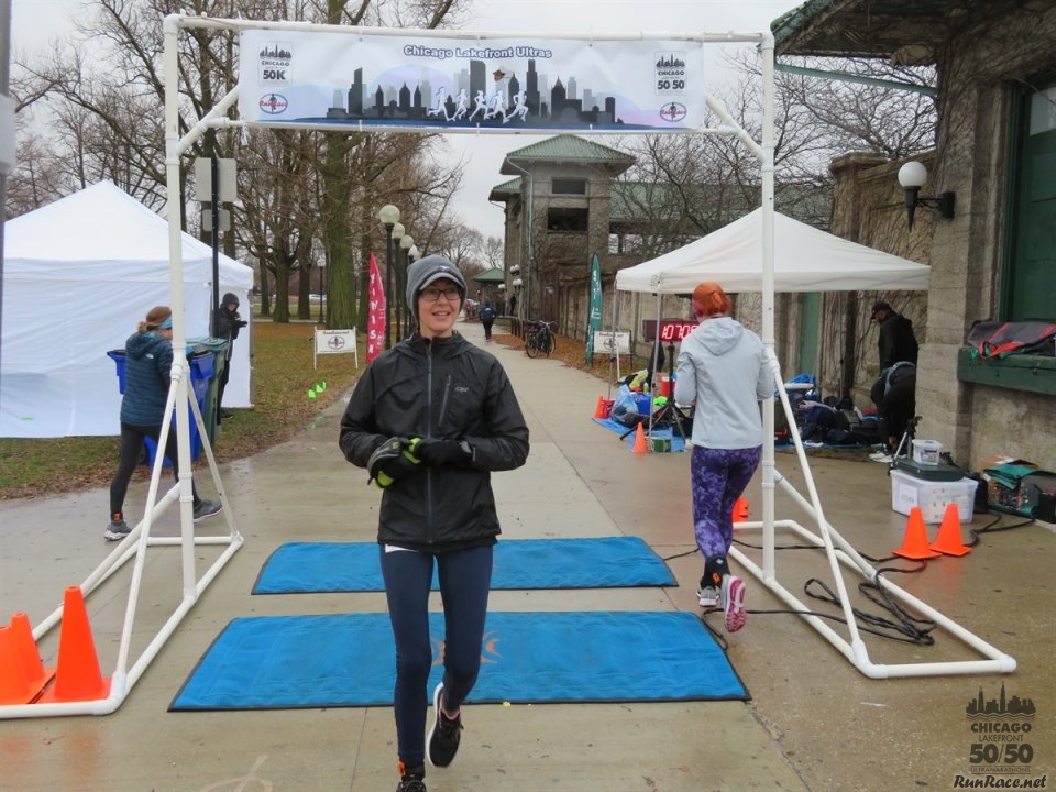 Chicago Lakefront Ultras 50K, 20.7-Mile Buildup Run, Half Marathon :: Start/Finish Area