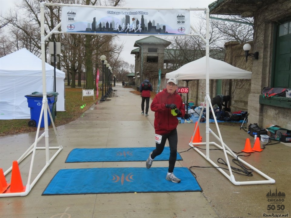 Chicago Lakefront Ultras 50K, 20.7-Mile Buildup Run, Half Marathon :: Start/Finish Area