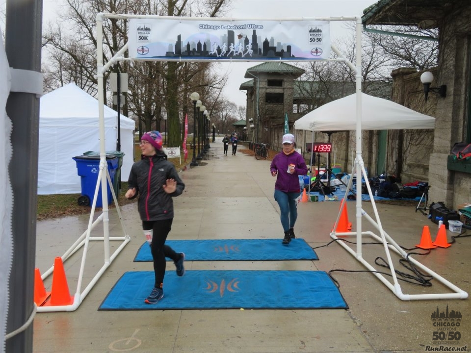 Chicago Lakefront Ultras 50K, 20.7-Mile Buildup Run, Half Marathon :: Start/Finish Area