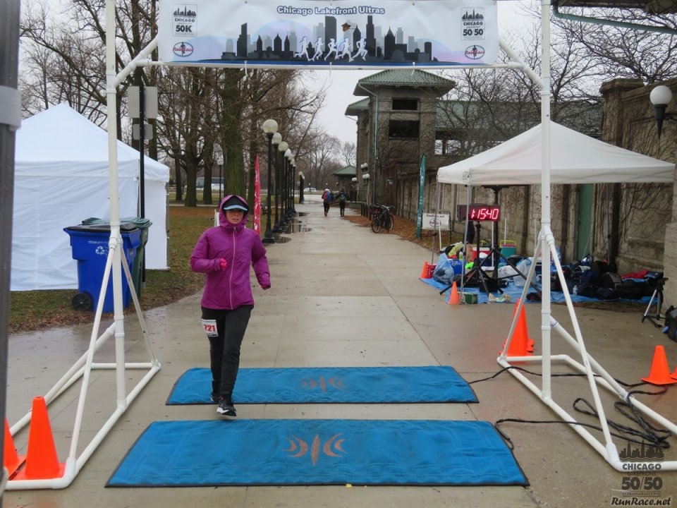 Chicago Lakefront Ultras 50K, 20.7-Mile Buildup Run, Half Marathon :: Start/Finish Area