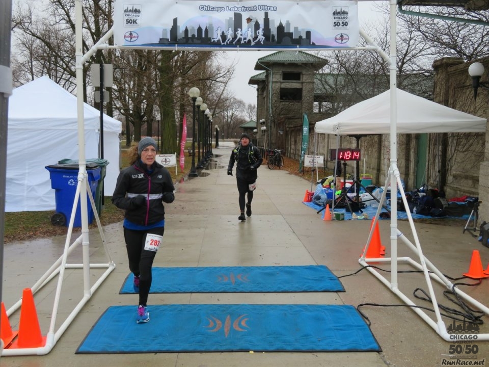 Chicago Lakefront Ultras 50K, 20.7-Mile Buildup Run, Half Marathon :: Start/Finish Area