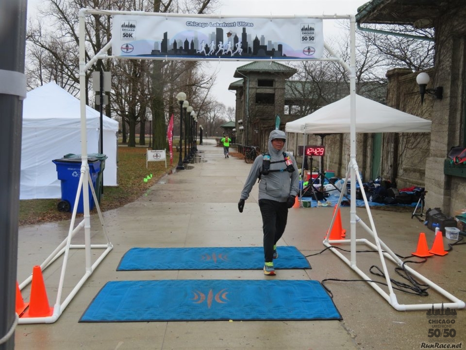 Chicago Lakefront Ultras 50K, 20.7-Mile Buildup Run, Half Marathon :: Start/Finish Area