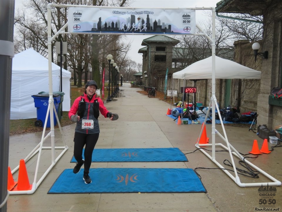 Chicago Lakefront Ultras 50K, 20.7-Mile Buildup Run, Half Marathon :: Start/Finish Area