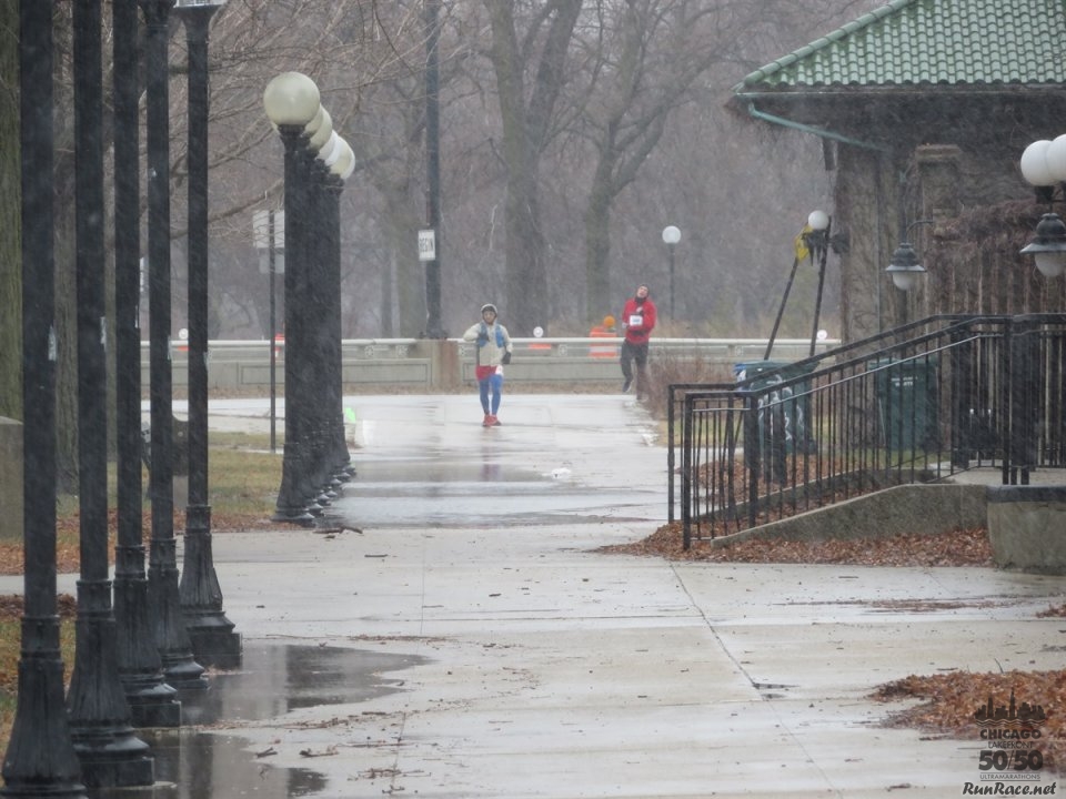 Chicago Lakefront Ultras 50K, 20.7-Mile Buildup Run, Half Marathon :: Start/Finish Area