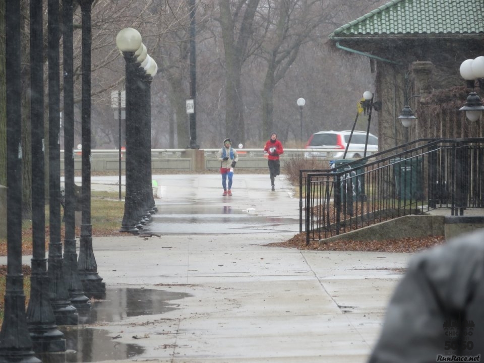 Chicago Lakefront Ultras 50K, 20.7-Mile Buildup Run, Half Marathon :: Start/Finish Area