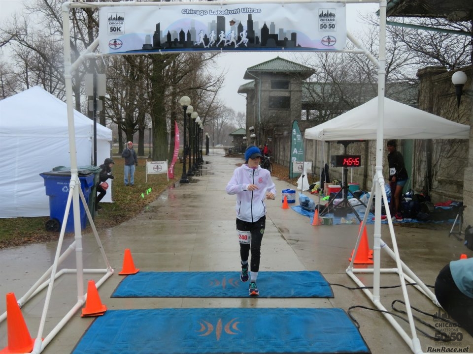 Chicago Lakefront Ultras 50K, 20.7-Mile Buildup Run, Half Marathon :: Start/Finish Area