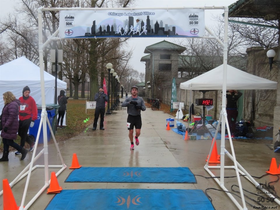 Chicago Lakefront Ultras 50K, 20.7-Mile Buildup Run, Half Marathon :: Start/Finish Area