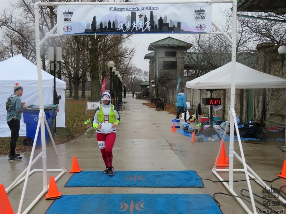 Chicago Lakefront Ultras 50K, 20.7-Mile Buildup Run, Half Marathon :: Start/Finish Area