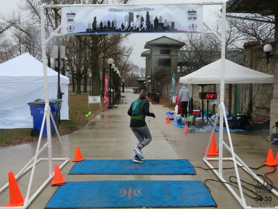 Chicago Lakefront Ultras 50K, 20.7-Mile Buildup Run, Half Marathon :: Start/Finish Area