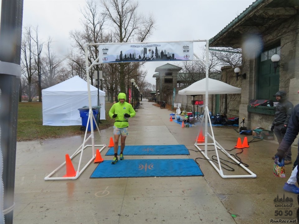 Chicago Lakefront Ultras 50K, 20.7-Mile Buildup Run, Half Marathon :: Start/Finish Area