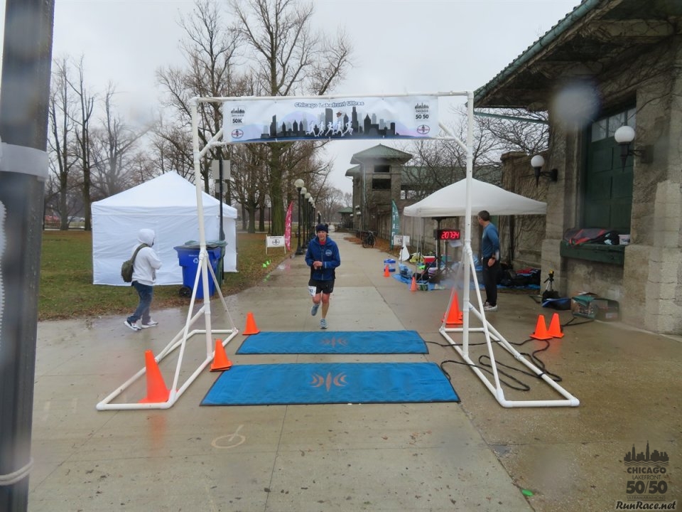 Chicago Lakefront Ultras 50K, 20.7-Mile Buildup Run, Half Marathon :: Start/Finish Area