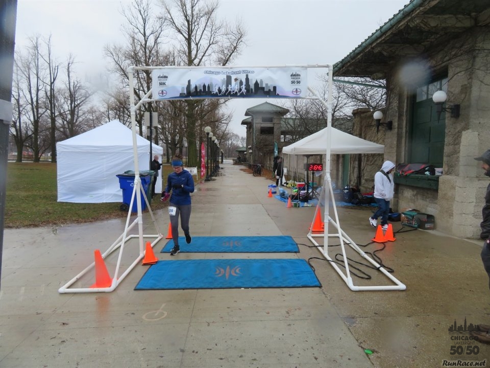 Chicago Lakefront Ultras 50K, 20.7-Mile Buildup Run, Half Marathon :: Start/Finish Area