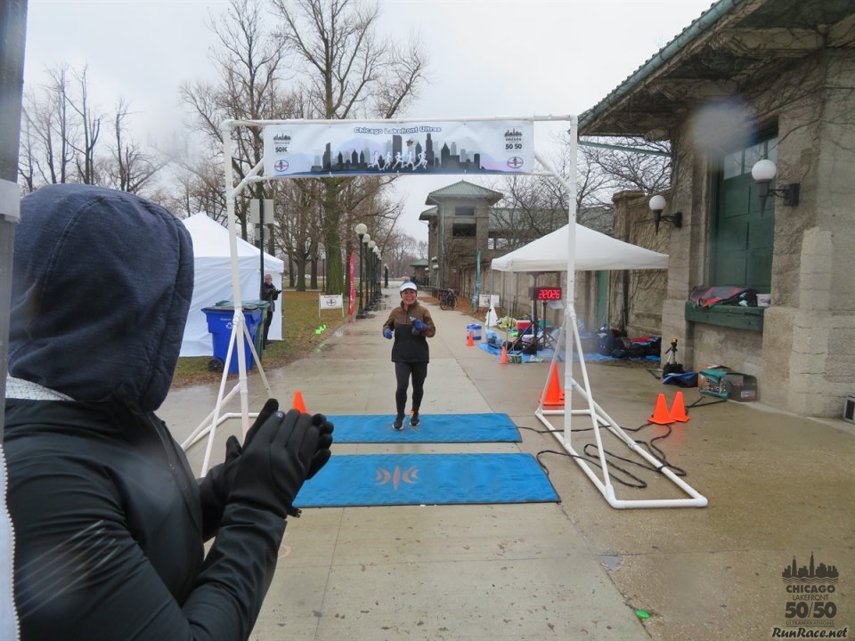 Chicago Lakefront Ultras 50K, 20.7-Mile Buildup Run, Half Marathon :: Start/Finish Area