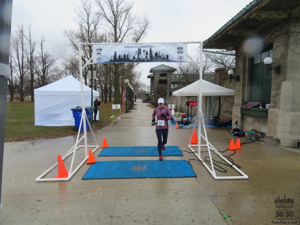 Chicago Lakefront Ultras 50K, 20.7-Mile Buildup Run, Half Marathon :: Start/Finish Area