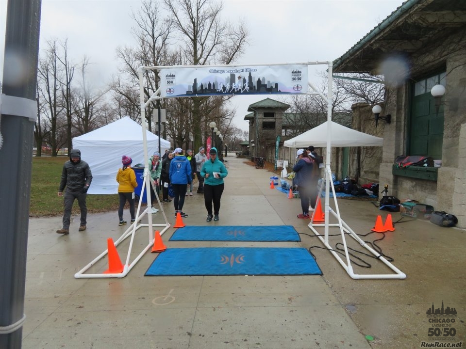 Chicago Lakefront Ultras 50K, 20.7-Mile Buildup Run, Half Marathon :: Start/Finish Area