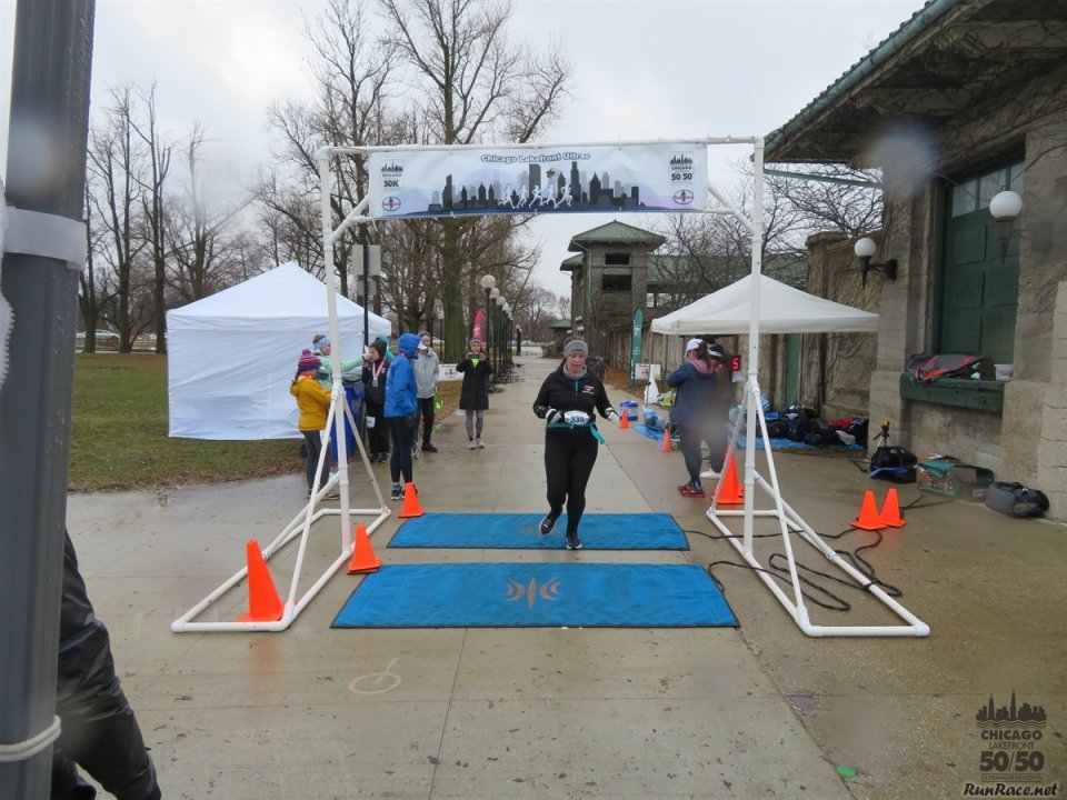 Chicago Lakefront Ultras 50K, 20.7-Mile Buildup Run, Half Marathon :: Start/Finish Area