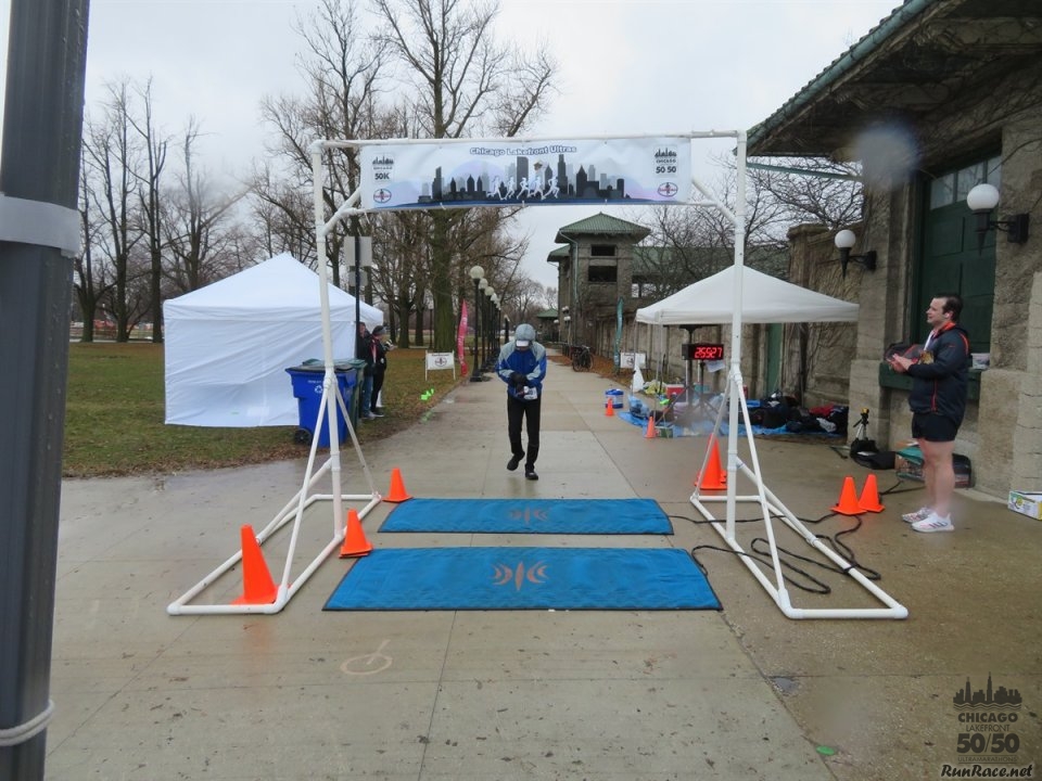 Chicago Lakefront Ultras 50K, 20.7-Mile Buildup Run, Half Marathon :: Start/Finish Area