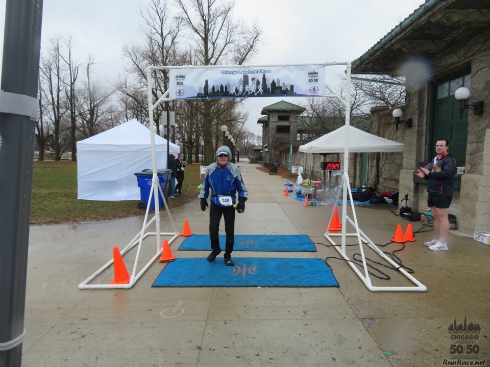 Chicago Lakefront Ultras 50K, 20.7-Mile Buildup Run, Half Marathon :: Start/Finish Area