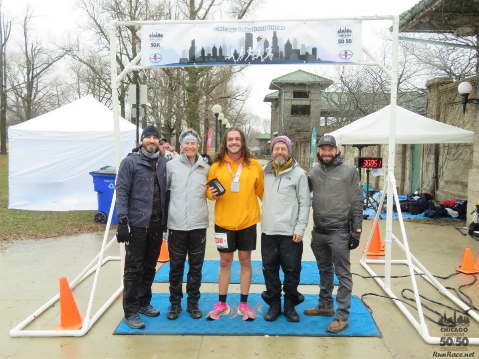 Chicago Lakefront Ultras 50K, 20.7-Mile Buildup Run, Half Marathon :: Start/Finish Area