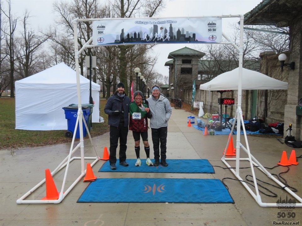 Chicago Lakefront Ultras 50K, 20.7-Mile Buildup Run, Half Marathon :: Start/Finish Area