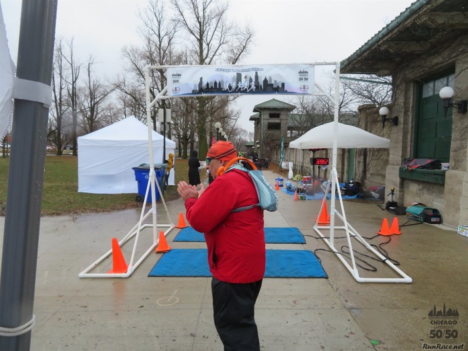 Chicago Lakefront Ultras 50K, 20.7-Mile Buildup Run, Half Marathon :: Start/Finish Area
