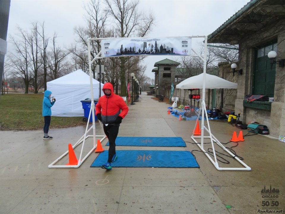 Chicago Lakefront Ultras 50K, 20.7-Mile Buildup Run, Half Marathon :: Start/Finish Area