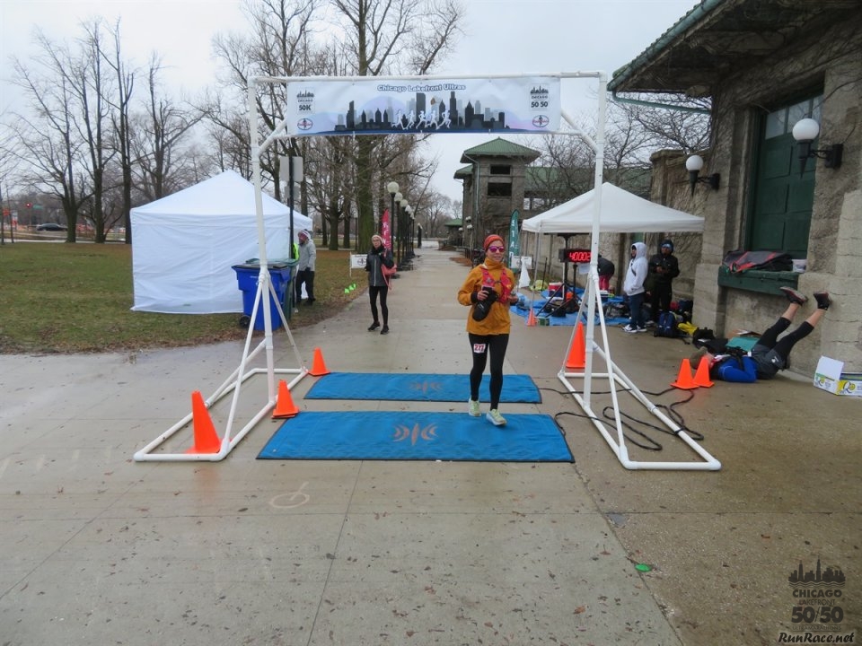 Chicago Lakefront Ultras 50K, 20.7-Mile Buildup Run, Half Marathon :: Start/Finish Area