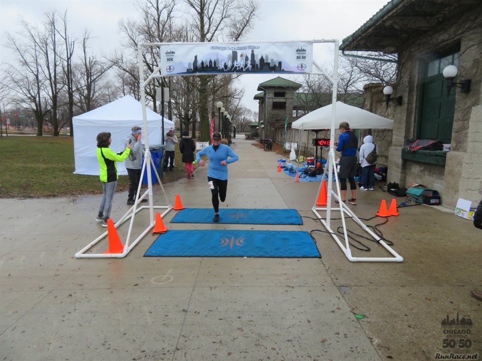 Chicago Lakefront Ultras 50K, 20.7-Mile Buildup Run, Half Marathon :: Start/Finish Area