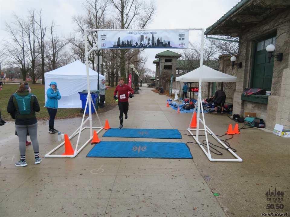 Chicago Lakefront Ultras 50K, 20.7-Mile Buildup Run, Half Marathon :: Start/Finish Area