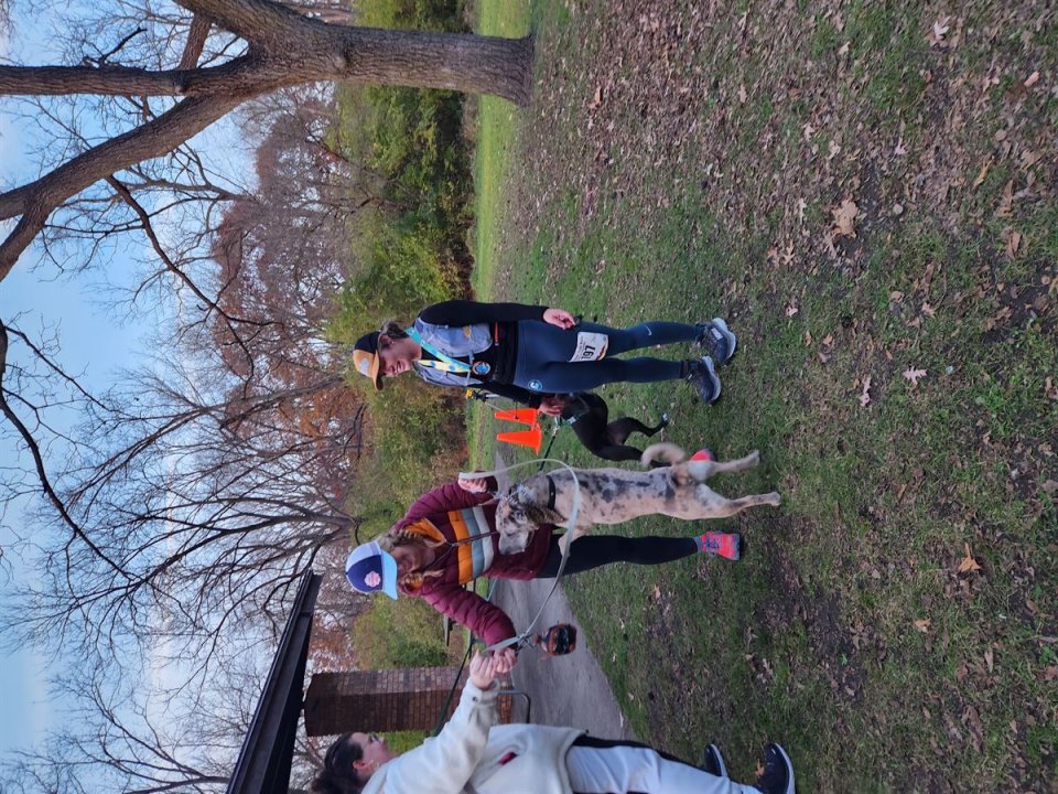 Action at Palos Park Woods North Start/Finish Area : Michelle's Phone...