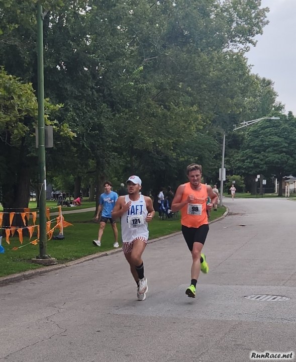 Chicago Full Moon Racing in Norwood Park