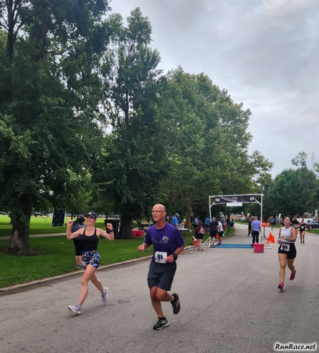 Chicago Full Moon Racing in Norwood Park