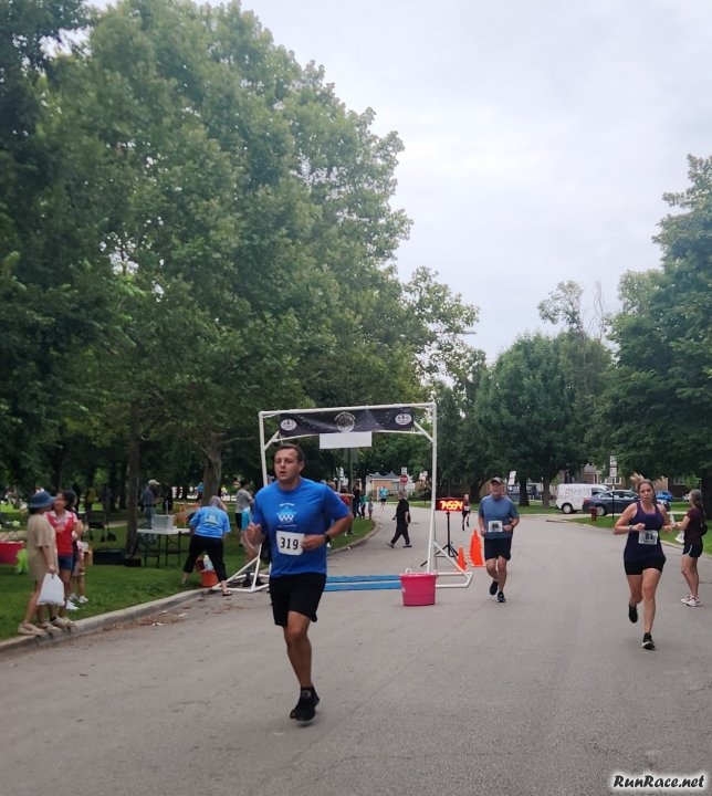 Chicago Full Moon Racing in Norwood Park